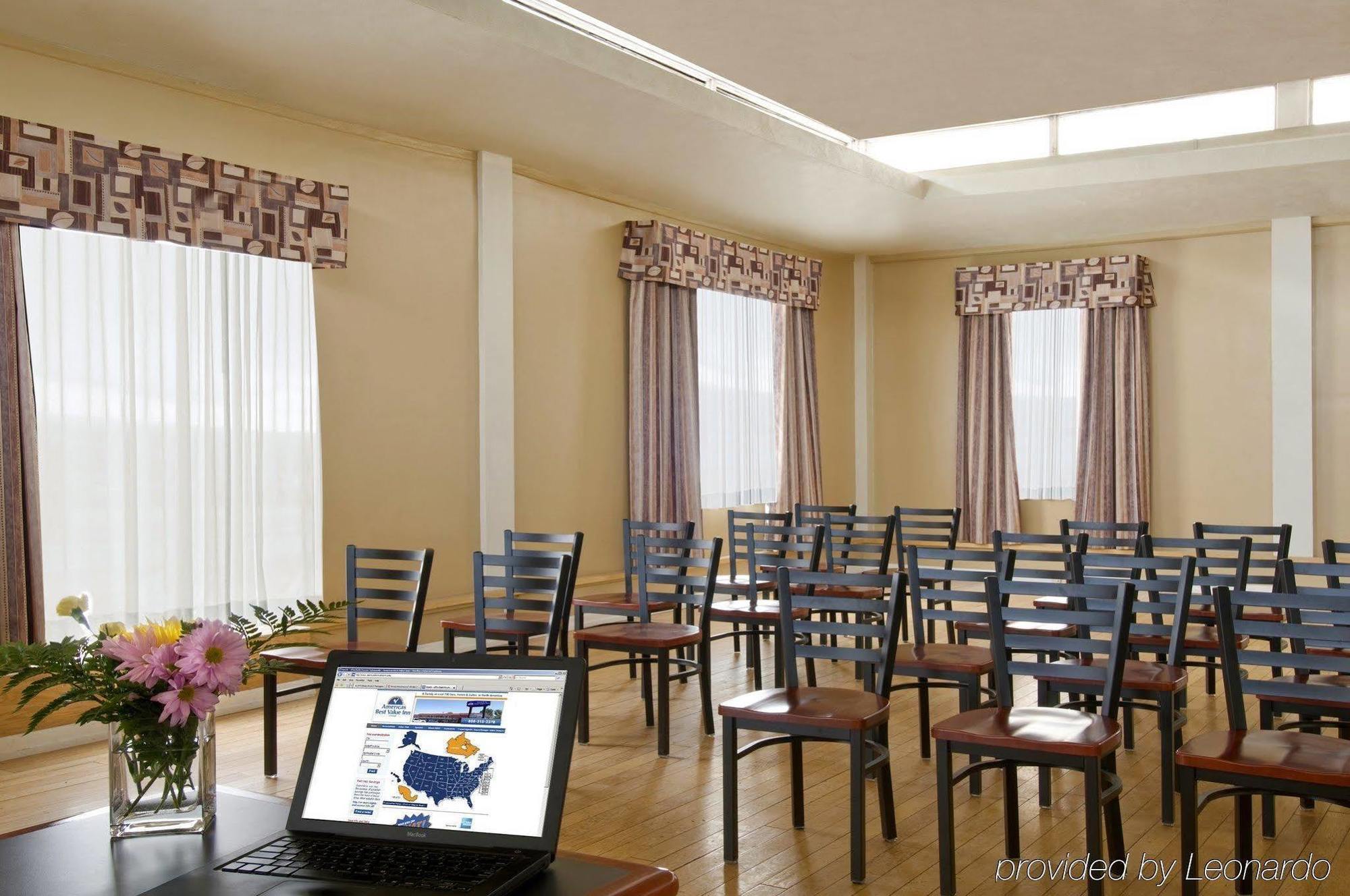 Econo Lodge City Centre Кінгстон Екстер'єр фото